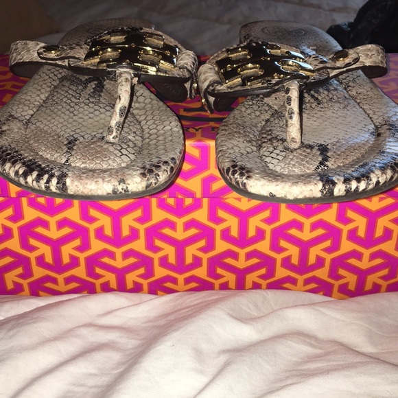 Tory Burch Miller’s - Picture 3 of 4